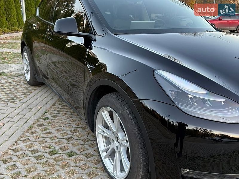 Позашляховик / Кросовер Tesla Model Y 2023 в Харкові