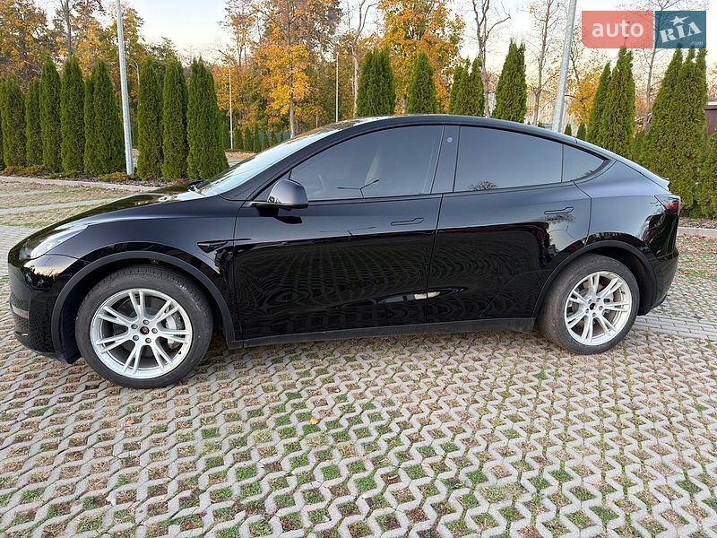 Внедорожник / Кроссовер Tesla Model Y 2023 в Харькове