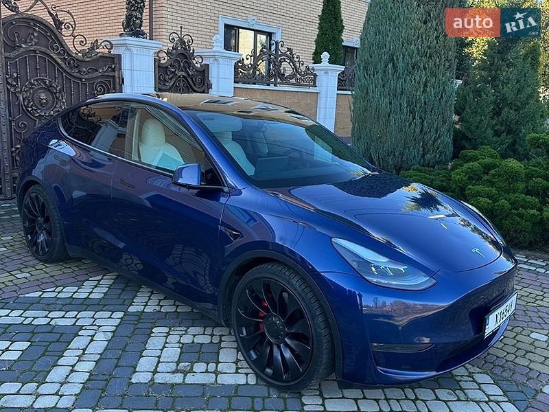 Позашляховик / Кросовер Tesla Model Y 2022 в Харкові