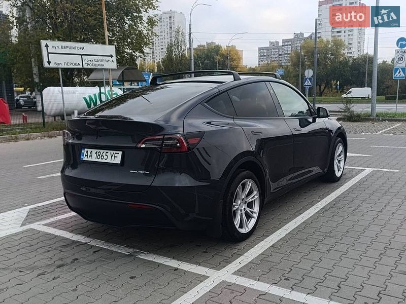 Позашляховик / Кросовер Tesla Model Y 2024 в Києві
