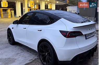 Внедорожник / Кроссовер Tesla Model Y 2021 в Киеве