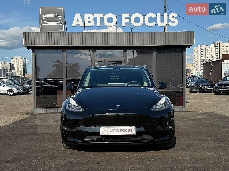 Внедорожник / Кроссовер Tesla Model Y 2021 в Киеве