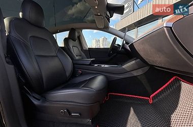 Внедорожник / Кроссовер Tesla Model Y 2021 в Киеве