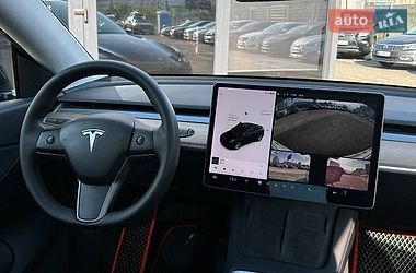 Внедорожник / Кроссовер Tesla Model Y 2021 в Киеве
