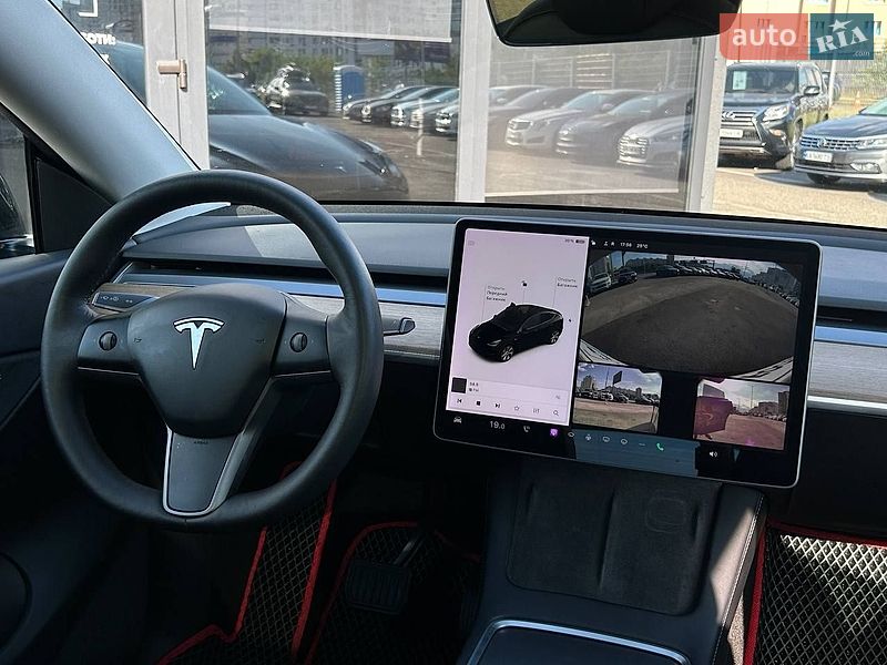 Внедорожник / Кроссовер Tesla Model Y 2021 в Киеве