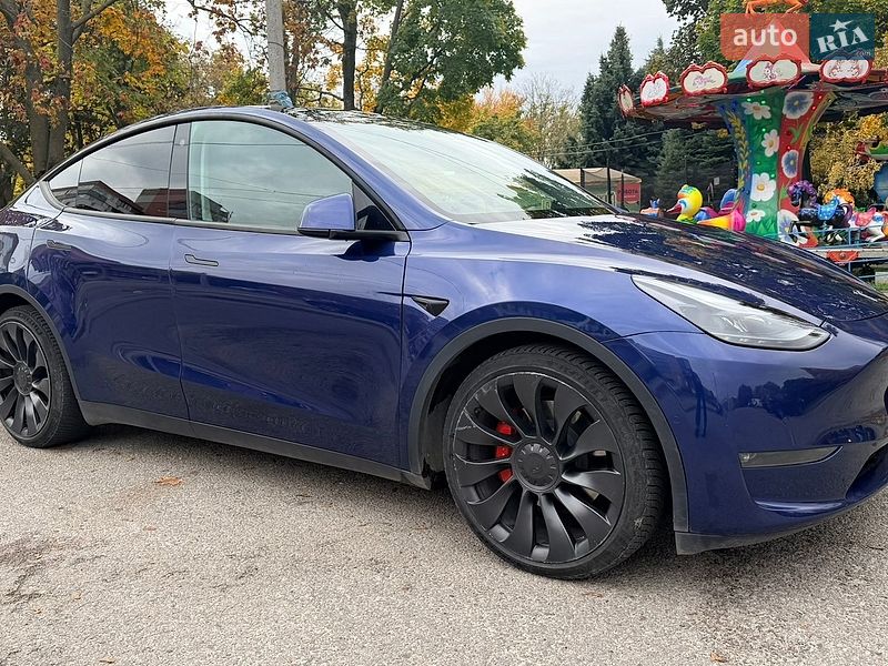 Позашляховик / Кросовер Tesla Model Y 2022 в Дніпрі