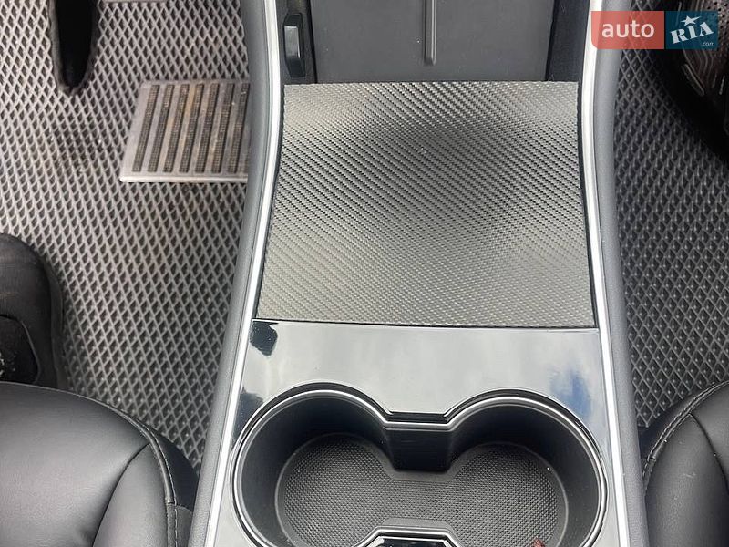 Позашляховик / Кросовер Tesla Model Y 2020 в Києві