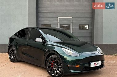 Позашляховик / Кросовер Tesla Model Y 2022 в Києві
