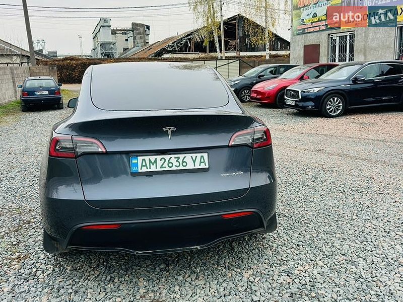 Внедорожник / Кроссовер Tesla Model Y 2023 в Коростене