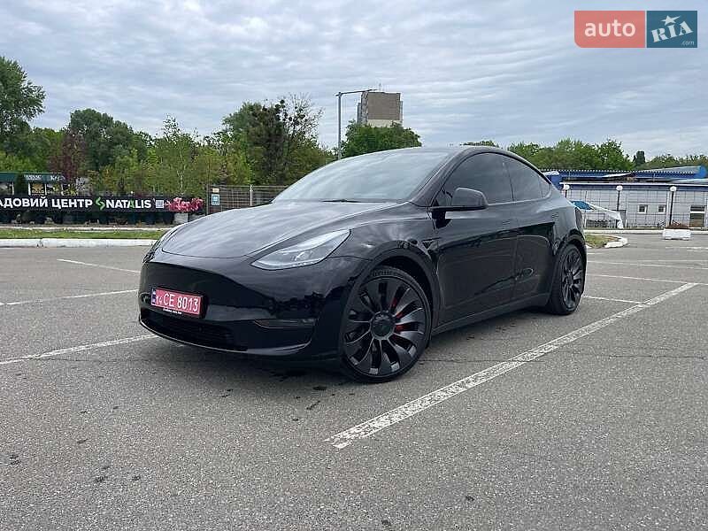 Внедорожник / Кроссовер Tesla Model Y 2023 в Львове