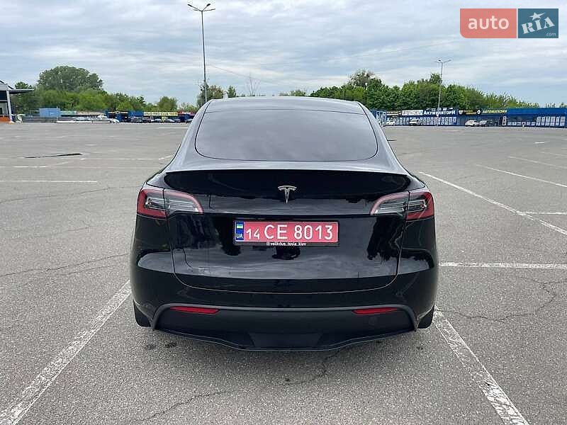 Внедорожник / Кроссовер Tesla Model Y 2023 в Львове