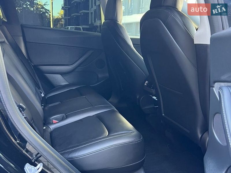 Внедорожник / Кроссовер Tesla Model Y 2021 в Ивано-Франковске