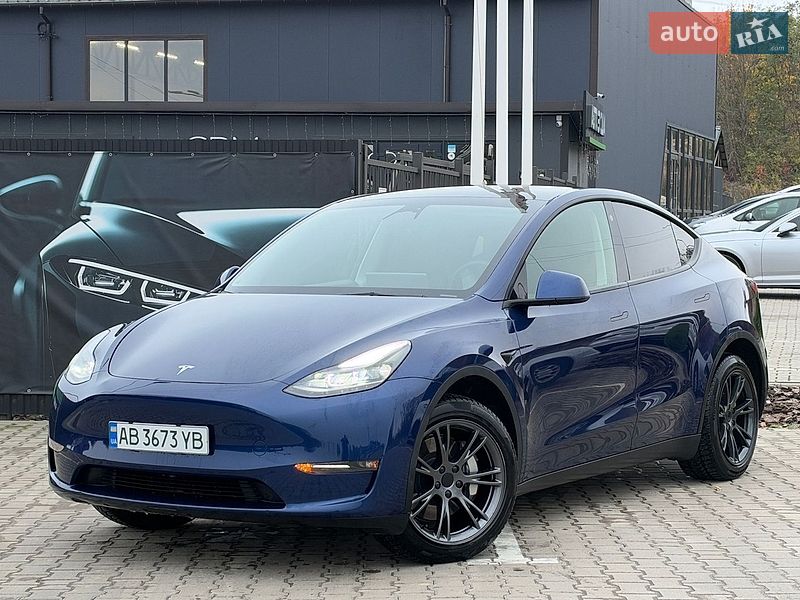Tesla Model Y 2023