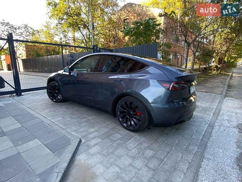 Позашляховик / Кросовер Tesla Model Y 2022 в Дніпрі