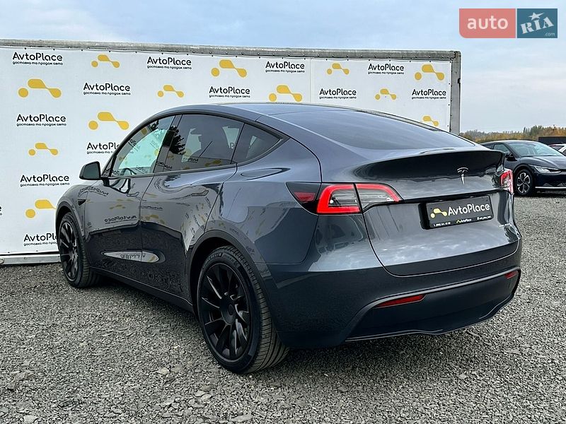 Внедорожник / Кроссовер Tesla Model Y 2023 в Луцке
