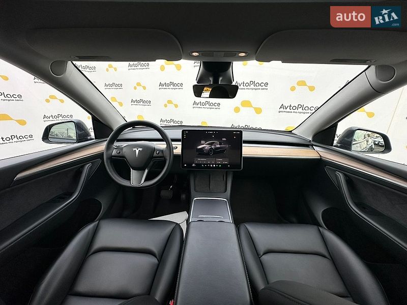 Внедорожник / Кроссовер Tesla Model Y 2023 в Луцке