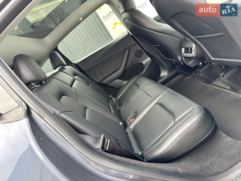 Внедорожник / Кроссовер Tesla Model Y 2023 в Луцке