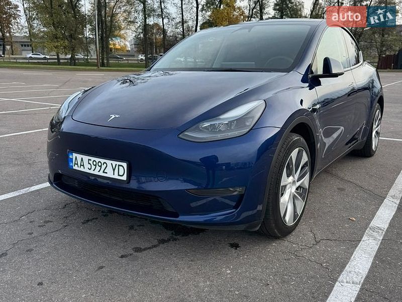 Позашляховик / Кросовер Tesla Model Y 2023 в Києві