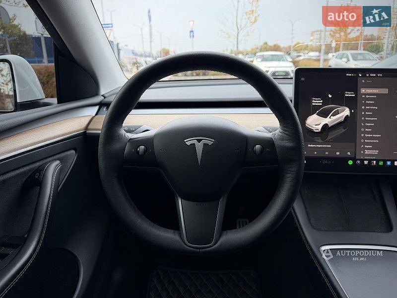 Позашляховик / Кросовер Tesla Model Y 2022 в Києві