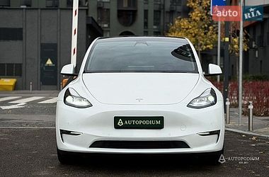 Позашляховик / Кросовер Tesla Model Y 2022 в Києві