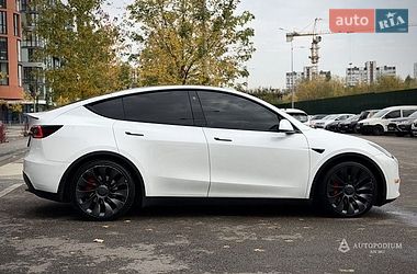 Позашляховик / Кросовер Tesla Model Y 2022 в Києві