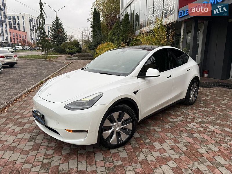 Внедорожник / Кроссовер Tesla Model Y 2023 в Львове