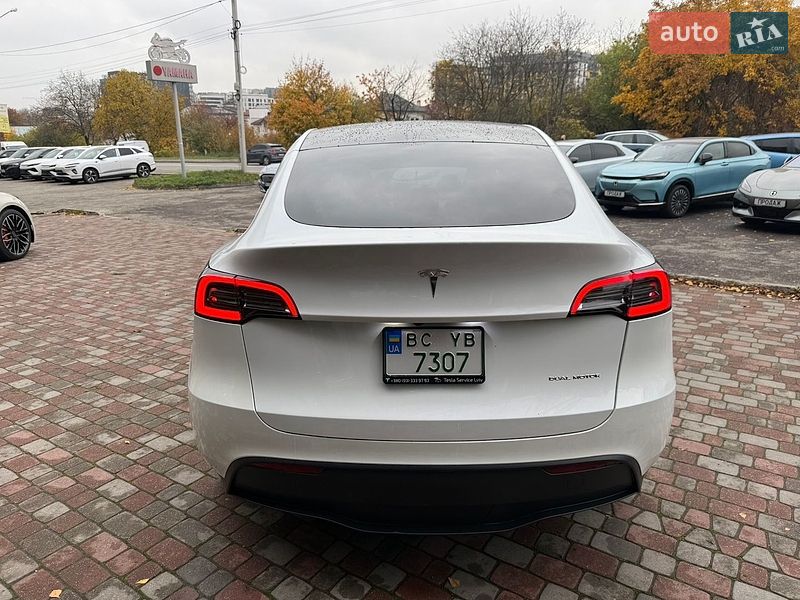Позашляховик / Кросовер Tesla Model Y 2023 в Львові
