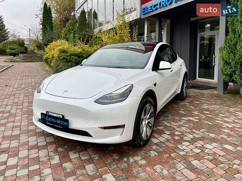 Позашляховик / Кросовер Tesla Model Y 2023 в Львові