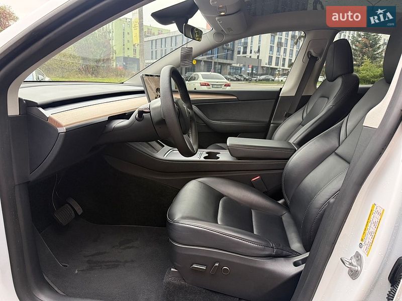 Позашляховик / Кросовер Tesla Model Y 2023 в Львові