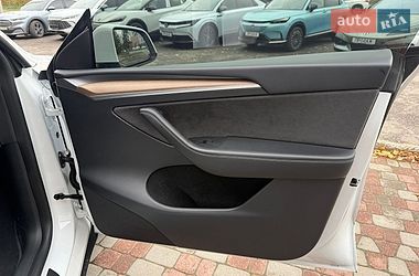 Позашляховик / Кросовер Tesla Model Y 2023 в Львові
