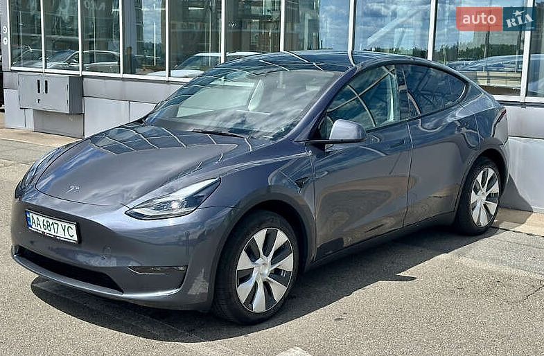 Позашляховик / Кросовер Tesla Model Y 2023 в Києві