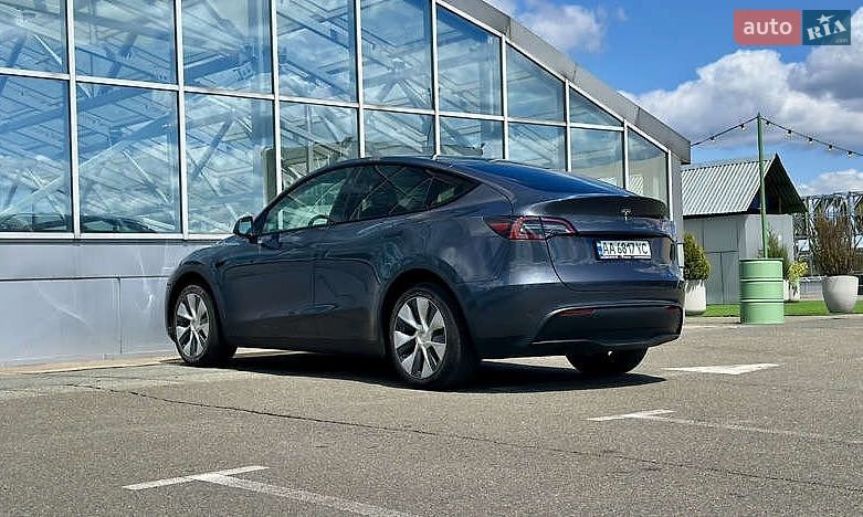 Позашляховик / Кросовер Tesla Model Y 2023 в Києві