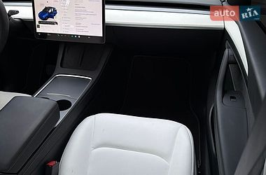 Позашляховик / Кросовер Tesla Model Y 2023 в Самборі