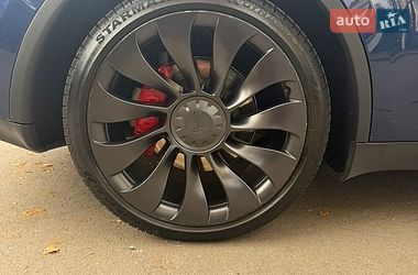 Позашляховик / Кросовер Tesla Model Y 2023 в Самборі