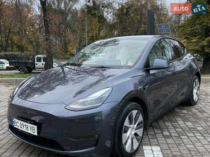 Внедорожник / Кроссовер Tesla Model Y 2023 в Львове