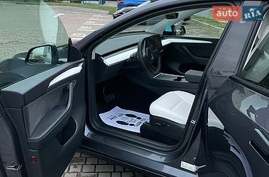 Внедорожник / Кроссовер Tesla Model Y 2023 в Львове
