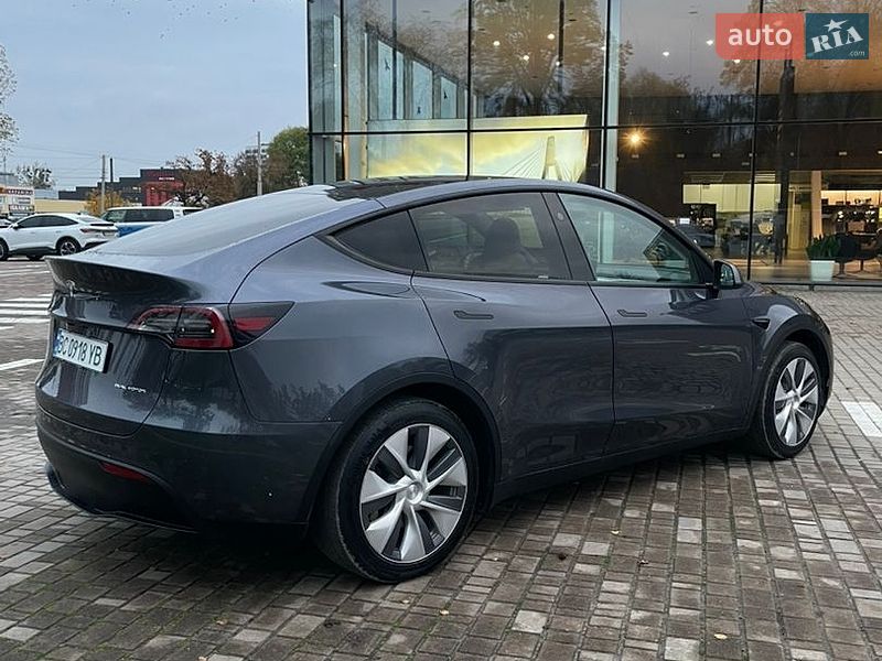 Внедорожник / Кроссовер Tesla Model Y 2023 в Львове