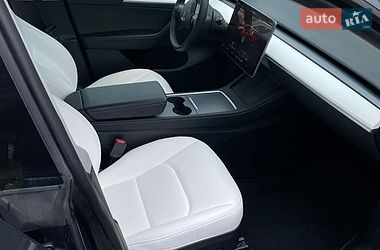 Внедорожник / Кроссовер Tesla Model Y 2023 в Львове