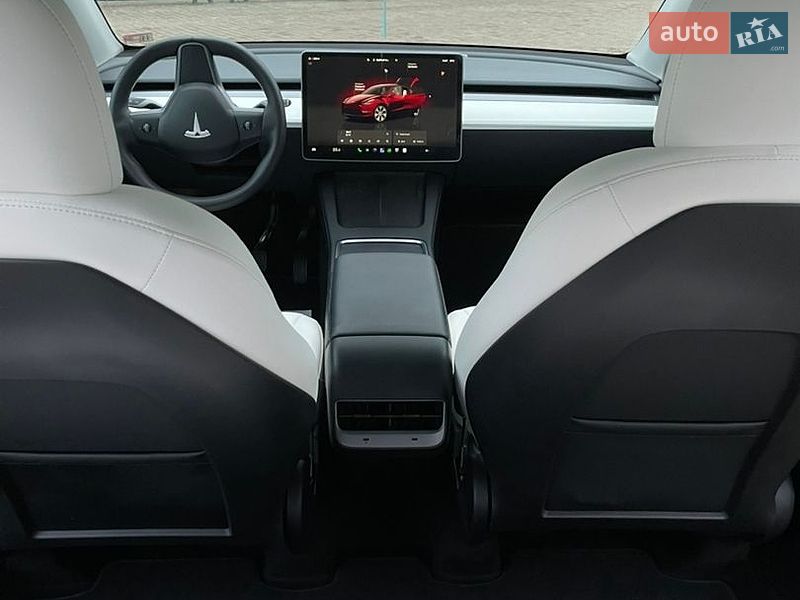 Внедорожник / Кроссовер Tesla Model Y 2023 в Львове