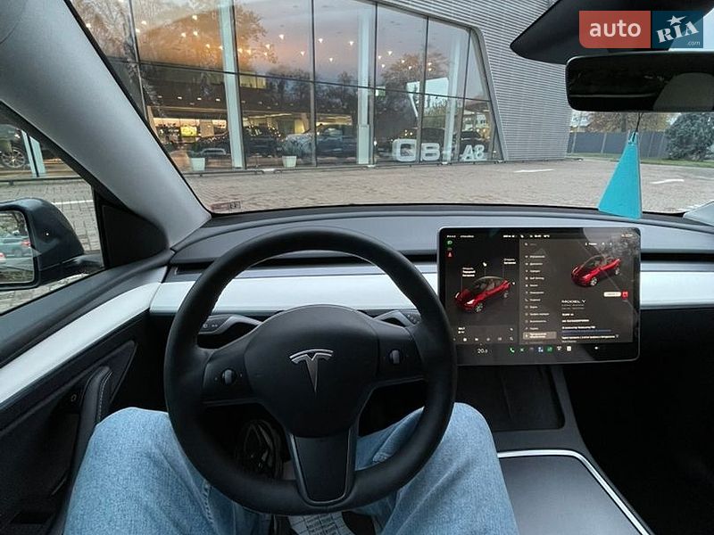 Внедорожник / Кроссовер Tesla Model Y 2023 в Львове