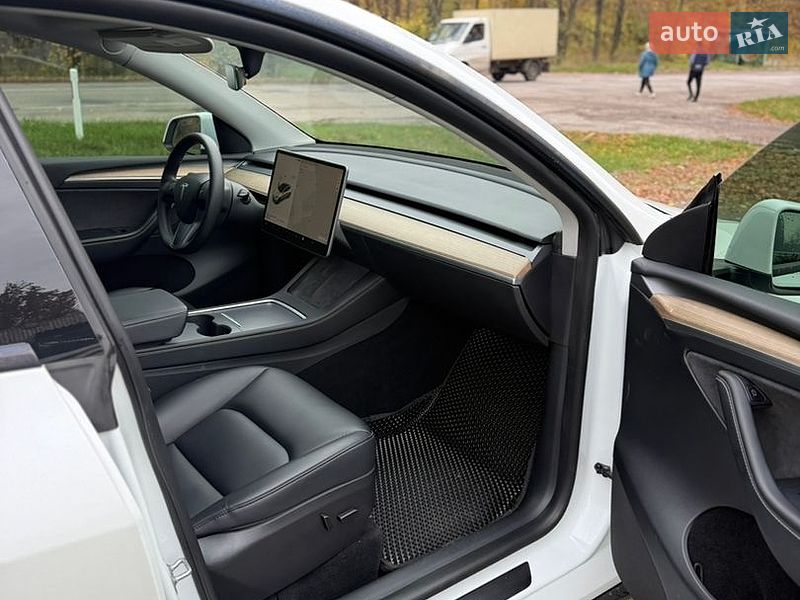 Внедорожник / Кроссовер Tesla Model Y 2022 в Белой Церкви