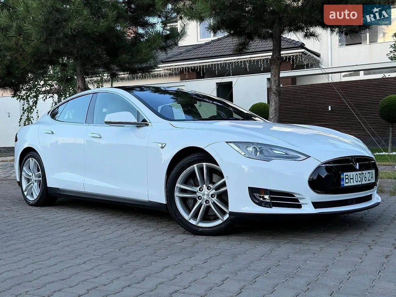 2015 Tesla Model S - мініатюра 23