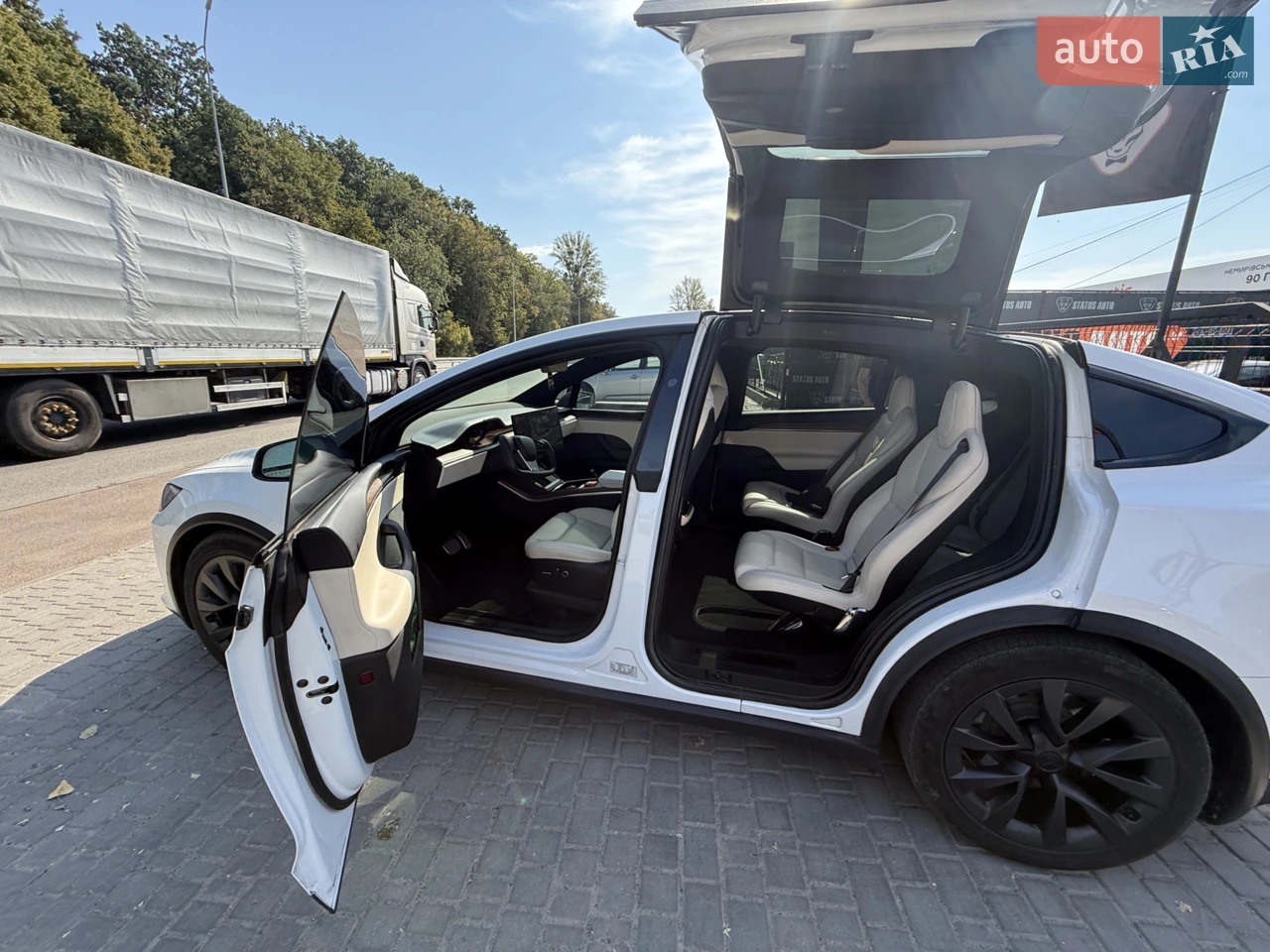 2022 Tesla Model X - мініатюра 15