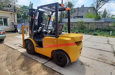Вилочный погрузчик TEU FD 2021 в 