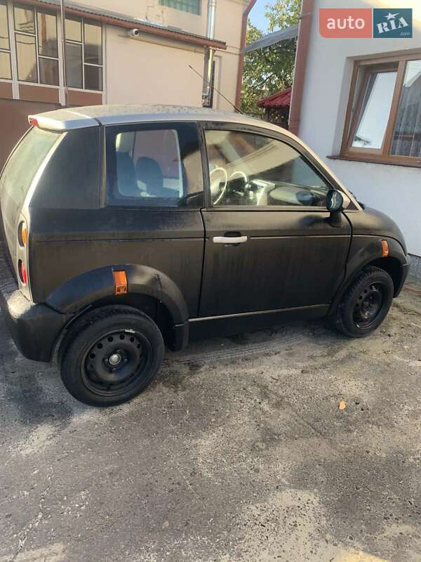 Седан Think Global City 2009 в Жовкве