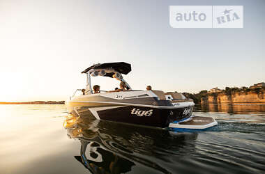 Моторная яхта Tige Boats RZX 2020 в Киеве