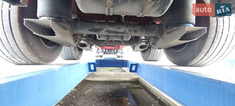 Низкорамна платформа Tirsan XS 2004 в Умані