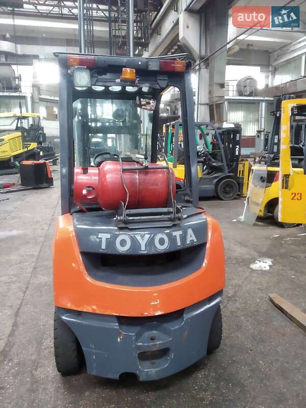 Вилочний навантажувач Toyota 02-2FG25 2008 в Києві фото 4 Вилочний навантажувач Toyota 02-2FG25 2008 в Києві