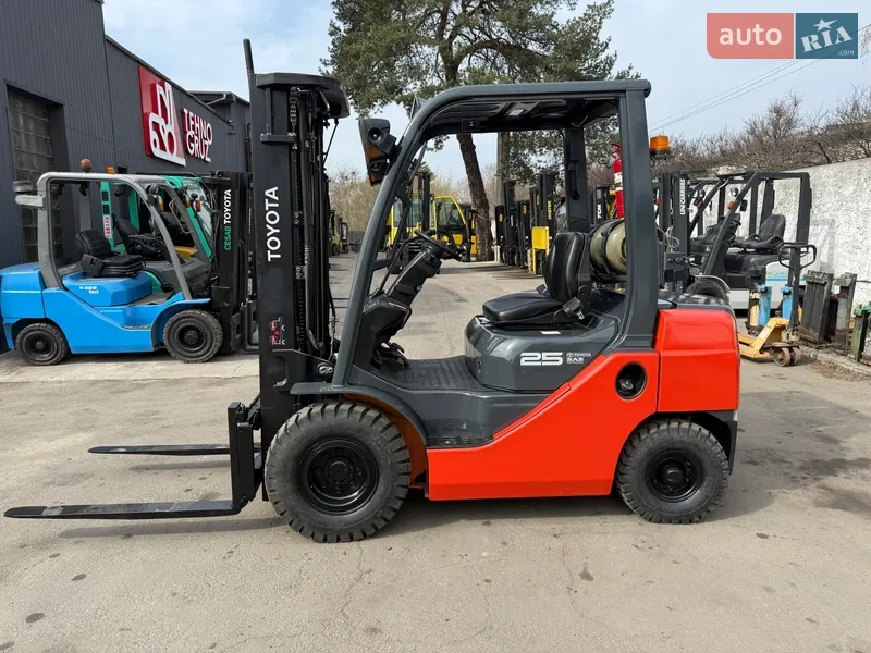 Toyota 02-2FG25 2018