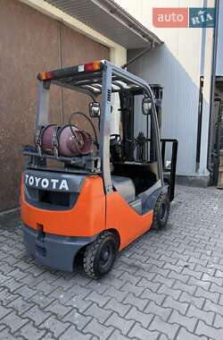 Вилочный погрузчик Toyota 02-5FD15 2008 в 